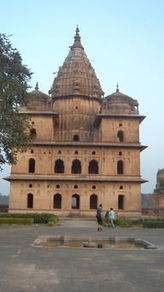 印度奧恰小城 俯仰之間的中世紀遺跡